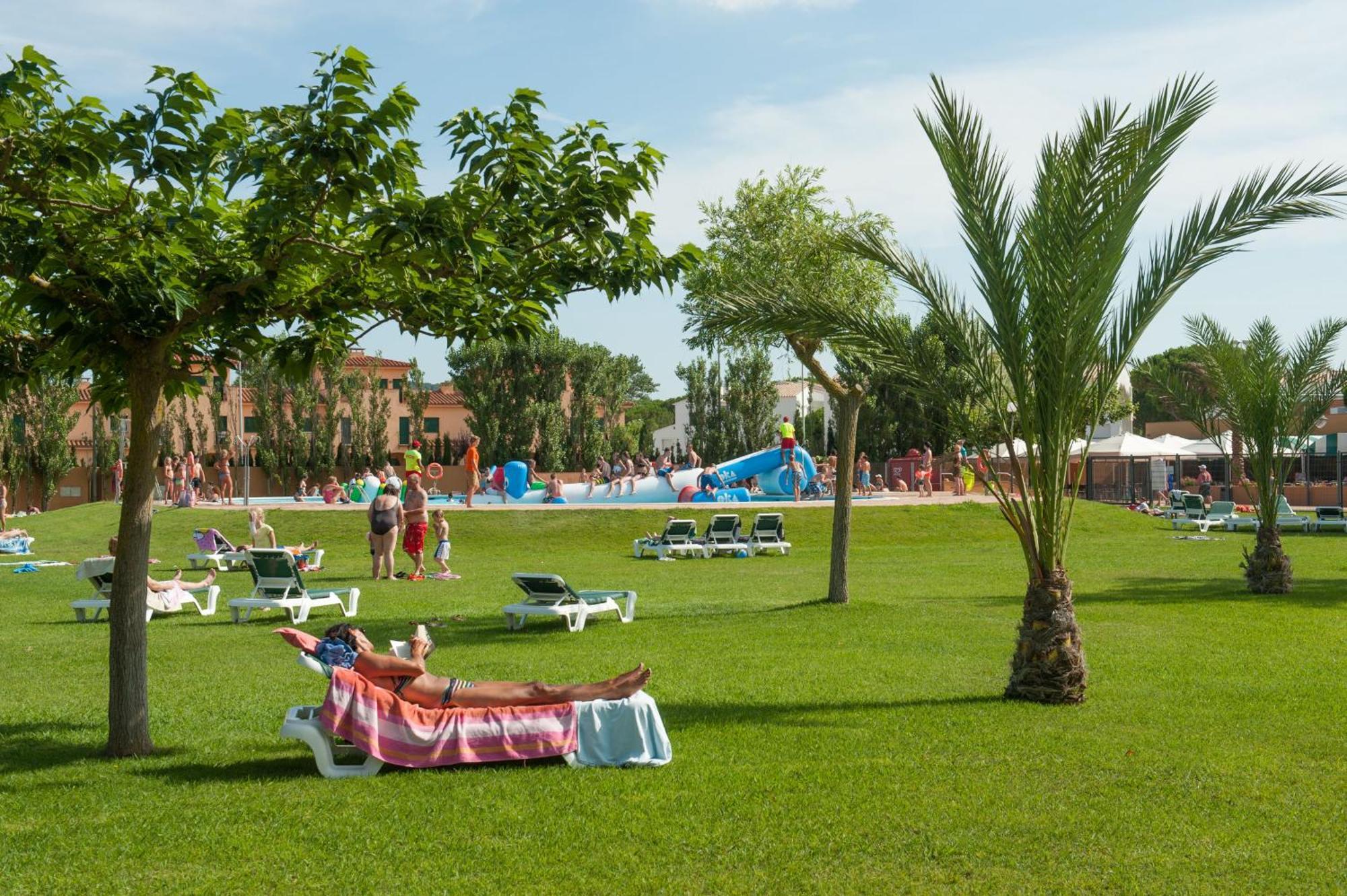Camping & Bungalows Platja Brava Pals Luaran gambar